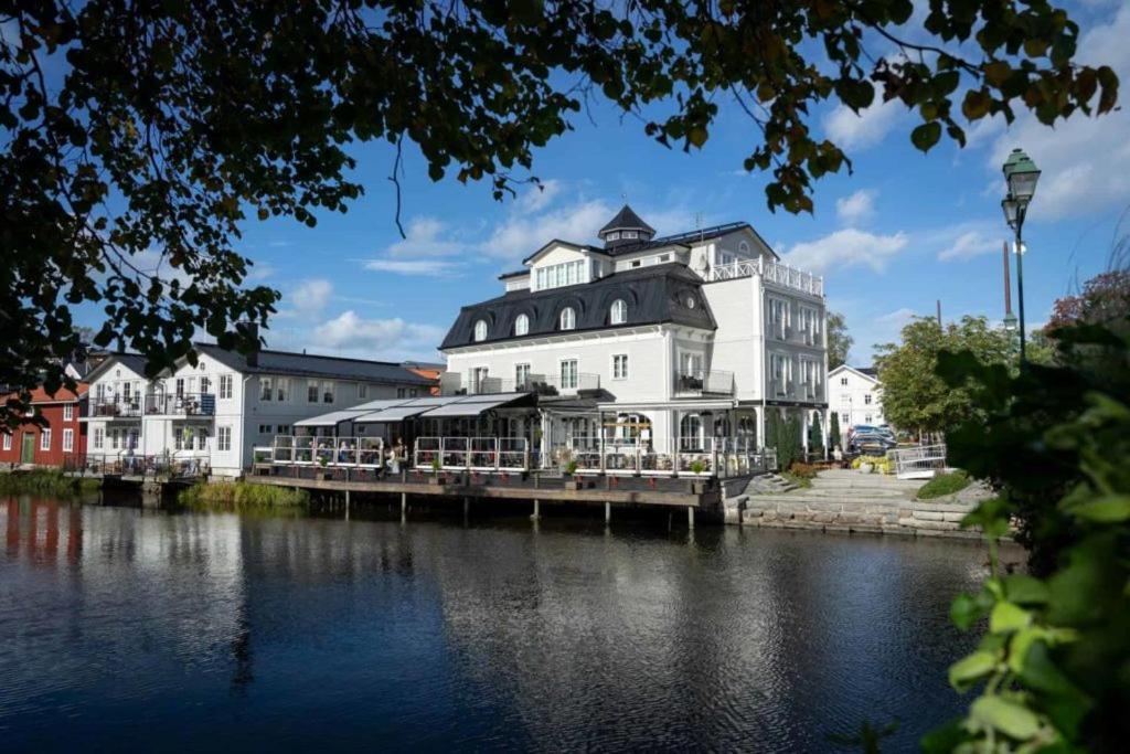 Atellet Hotell Norrtälje Extérieur photo